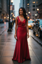 Charger l'image dans la galerie, Collier Croix dorée avec pierres de couleurs variées
